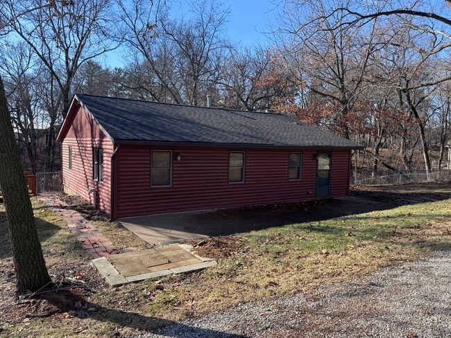 property at 3131 Dubuque St NE