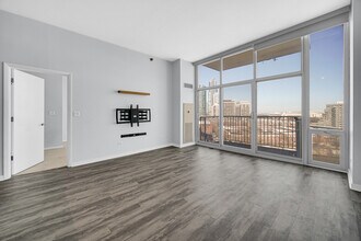 1600 S Indiana Ave in Chicago, IL - Building Photo - Building Photo