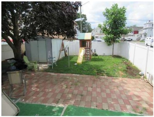 75 Atlantic St in Carteret, NJ - Foto de edificio - Building Photo