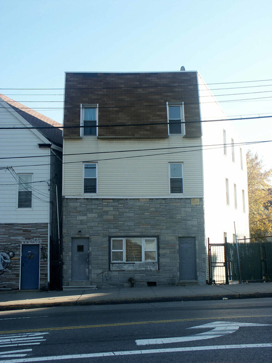 1762 E Tremont Ave in Bronx, NY - Foto de edificio