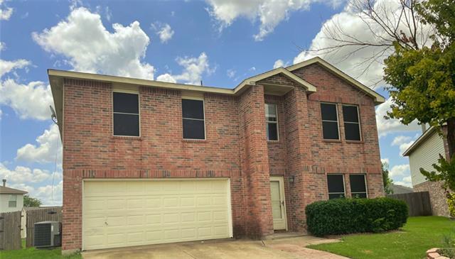 4221 Meadowknoll Dr in Fort Worth, TX - Building Photo