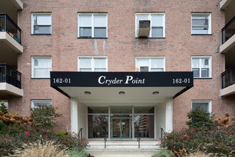 Cryder Point Co-op in Whitestone, NY - Building Photo - Building Photo