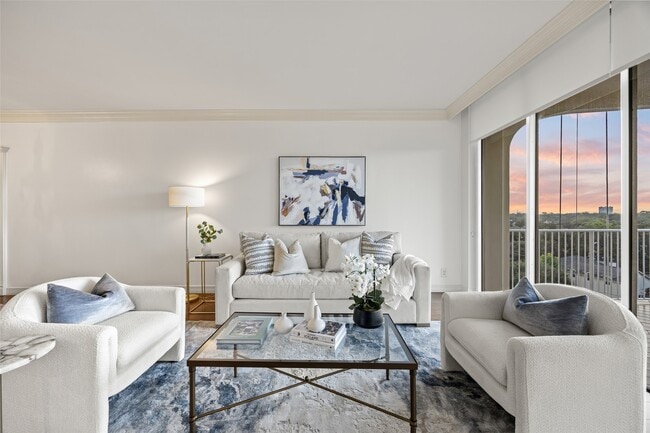 3711 San Felipe St in Houston, TX - Building Photo - Building Photo