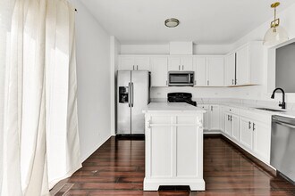 7515 Savoy Ln in Bridgeview, IL - Building Photo - Building Photo