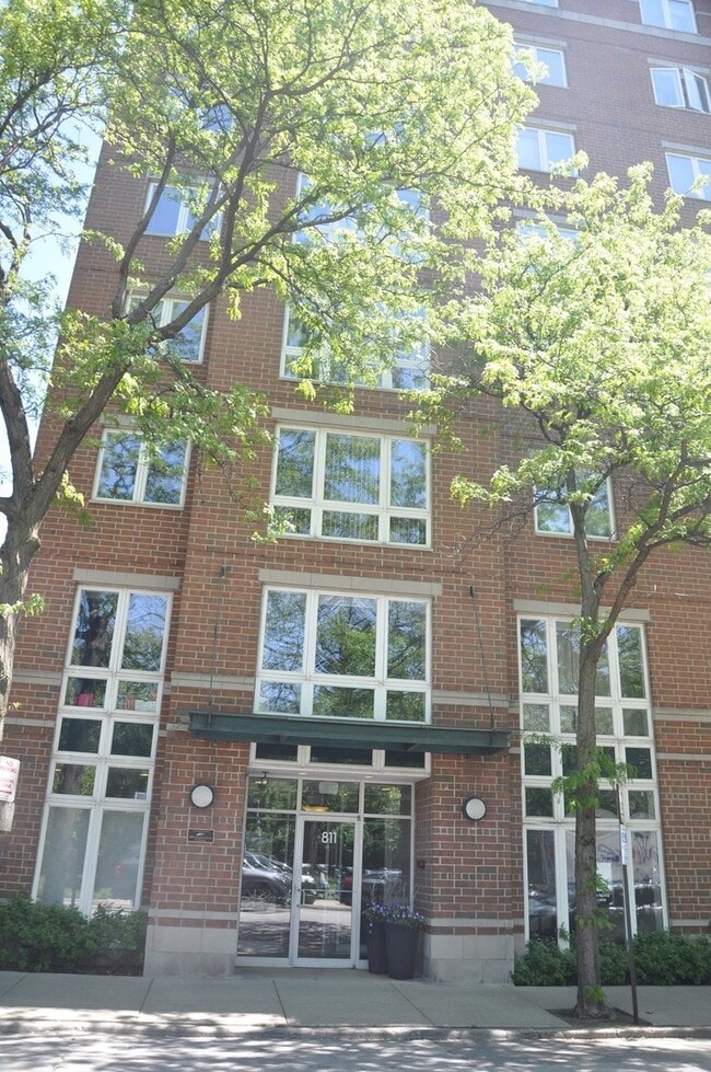 property at 811 Chicago Ave