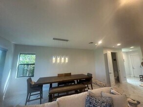 10124 Brickhill Dr in Boca Raton, FL - Foto de edificio - Building Photo