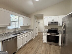 273 Village Dr in Mcdonough, GA - Building Photo - Building Photo