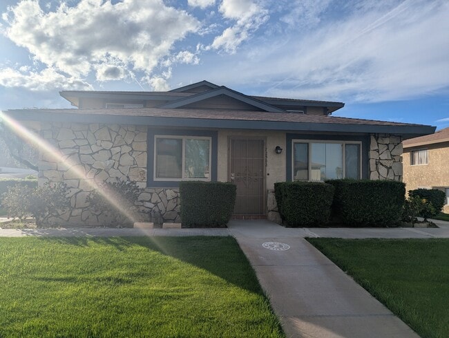 72502 Edgehill Dr, Unit #1