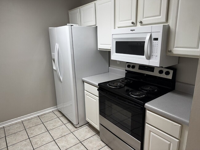 property at 953 Tray Dr