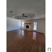 2045 Laney Dr in Sanger, TX - Building Photo - Building Photo