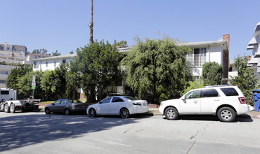 732 Levering Ave in Los Angeles, CA - Building Photo - Primary Photo