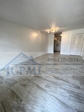 4138 - 4154 SW 61 Ave in Davie, FL - Building Photo - Interior Photo