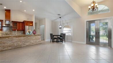 3210 22nd Ave NE in Naples, FL - Building Photo - Building Photo