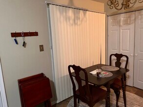 3690 Towne Point Rd, Unit B. Upstairs in Portsmouth, VA - Building Photo - Building Photo