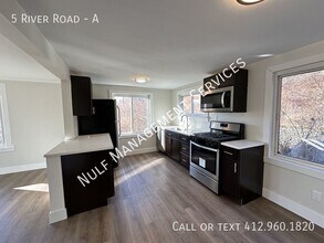 5 River Rd, Unit A in Pittsburgh, PA - Building Photo - Building Photo