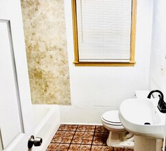 163 Cornish Ave in San Antonio, TX - Foto de edificio - Building Photo