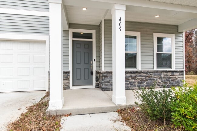 409 Willard Wds Dr in Wendell, NC - Building Photo - Building Photo