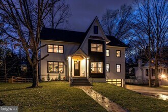 6535 Mulroy St in McLean, VA - Building Photo - Building Photo