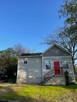 301 S Cloudman St in Charlotte, NC - Building Photo