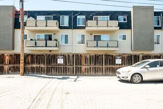 1824 El Parque Ct in San Mateo, CA - Building Photo - Building Photo