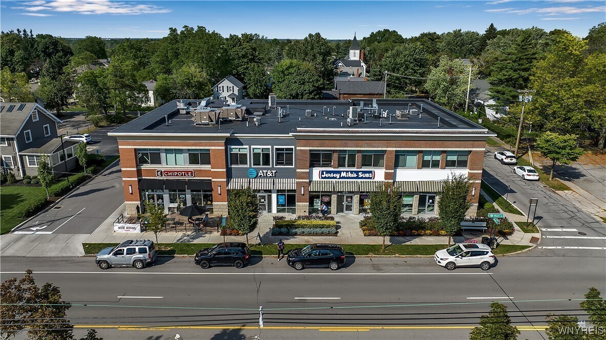 5712 Main St in Williamsville, NY - Building Photo