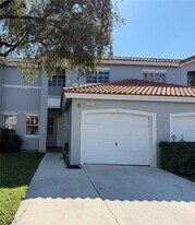 13922 SW 102nd Ln in Miami, FL - Building Photo