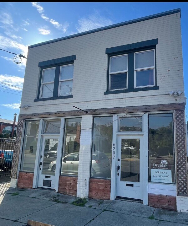 6207-6215 MacArthur Blvd in Oakland, CA - Building Photo