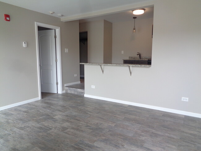 7501 SW Hwy in Worth, IL - Building Photo - Building Photo