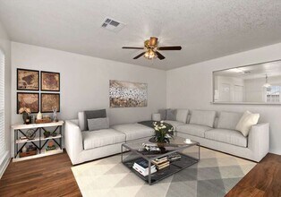 2136 Saint Lucia Calle in Dickinson, TX - Building Photo - Building Photo