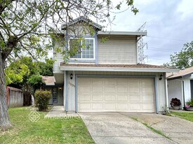3509 Rancho Rio Way in Sacramento, CA - Building Photo