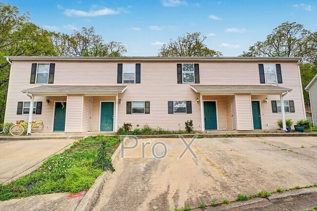 property at 1364-1454 E Sequoyah Ct