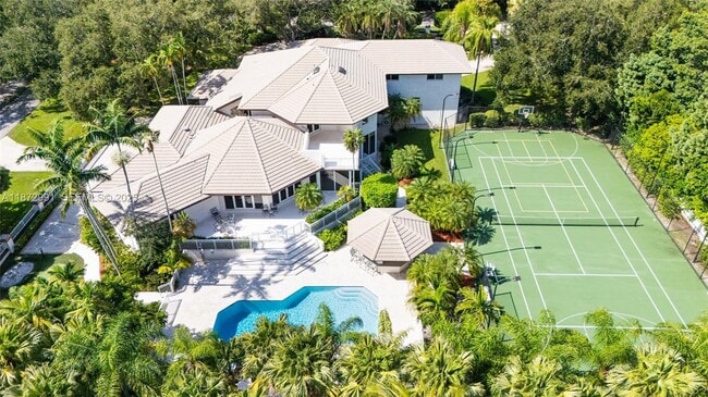 6190 SW 102nd St in Miami, FL - Building Photo - Building Photo