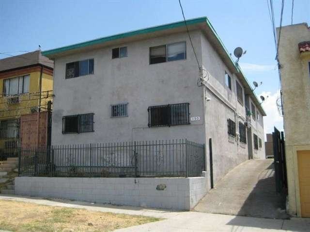 130 N Lake St in Los Angeles, CA - Building Photo