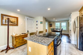 181 Main St in Ogunquit, ME - Building Photo - Building Photo