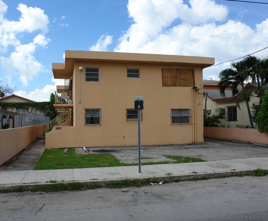 1888 SW 6th St in Miami, FL - Building Photo