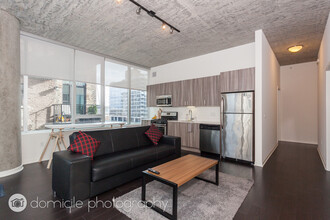 1345 S Wabash Ave, Unit 609 in Chicago, IL - Building Photo - Building Photo