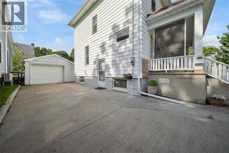 361 Devine St in Sarnia, ON - Building Photo - Building Photo