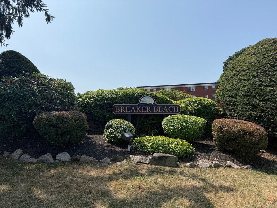 181 Melba St in Milford, CT - Building Photo