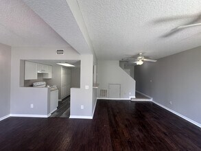 2929 Fan Palm Dr in Davenport, FL - Building Photo - Building Photo