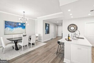 270 17th St NW in Atlanta, GA - Building Photo
