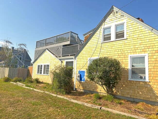 30 Ninigret Ave in South Kingstown, RI - Building Photo - Building Photo