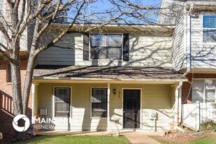 7055 Sand Wedge Cir in Kennesaw, GA - Building Photo