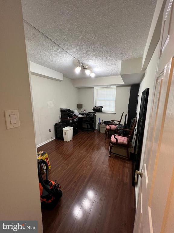 property at 3304 Valley Dr