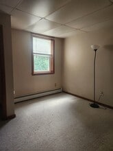 310 Chace St in Clinton, MA - Building Photo - Building Photo