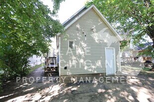 1110 Madison Ave SE in Grand Rapids, MI - Building Photo