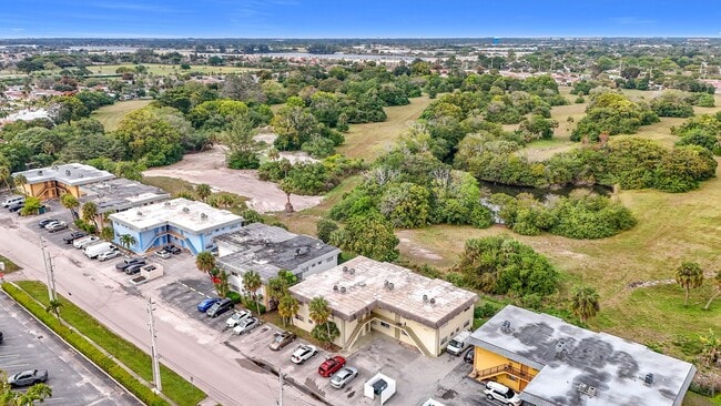 961 NW 45th St in Pompano Beach, FL - Building Photo - Building Photo