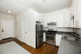 1320-1380 Lombard in San Francisco, CA - Foto de edificio - Building Photo