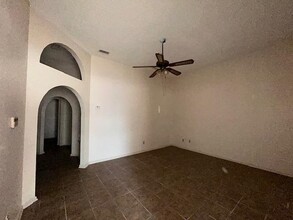 115 Allen Dr in Laredo, TX - Building Photo - Building Photo