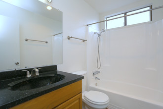 Mesa Vista Apartment Homes in San Diego, CA - Building Photo - Interior Photo