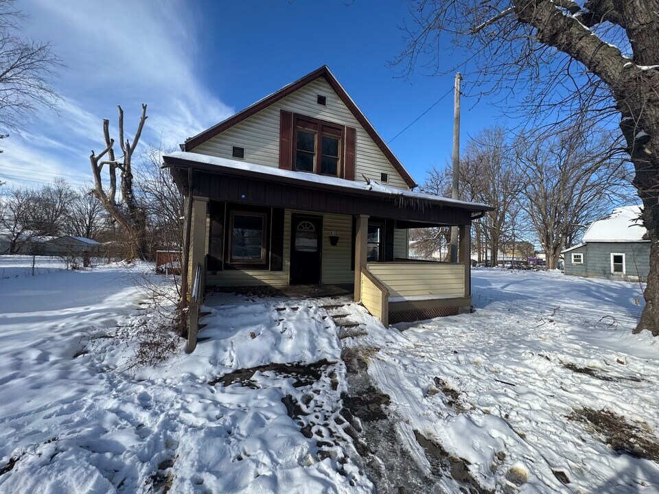 610 Plum St in Danville, IL - Building Photo